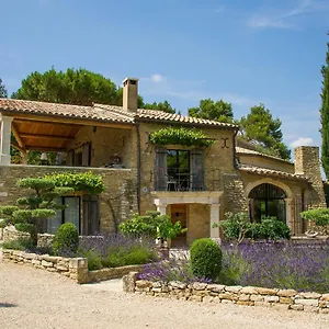 domaine-les-roullets.fr-provencehotel.com/