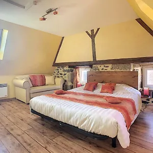 Mille Et Nuits D'aubrac Hotel Lacalm